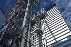 Read more about the article Итальянская эволюция для российских полей: Зерносушилки STRAHL FRT готовы к работе в РФ!